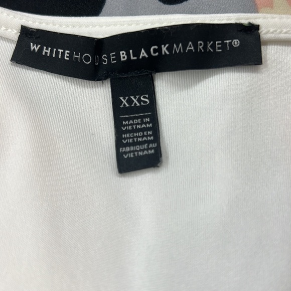 SzXXS White House Black Market White Long Sleeve Button Sleeve Top V Neck - Picture 6 of 6